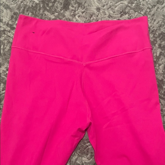 Nike Dri-FIT Hot Pink Leggings - Picture 3 of 3
